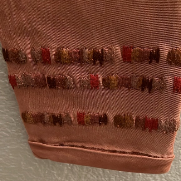 NWT Driftwood Mauve Embroidered Stitch Cuffed Leg Khaki Pants SZ M Drawstring - Picture 6 of 8